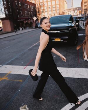 Ella Hunt Instagram - just a casual stride along the westside highway ;)

thank u for an absurdly glamorous morning @michaelkors 🖤

📸 @emiliomadrid 
@sarahslutsky (🧚🏼‍♀️)
@carolinadali 
@jacobrozenberg