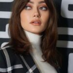 Ella Purnell Instagram - holy moly 2.9 billion minutes in 5 days someone punch me