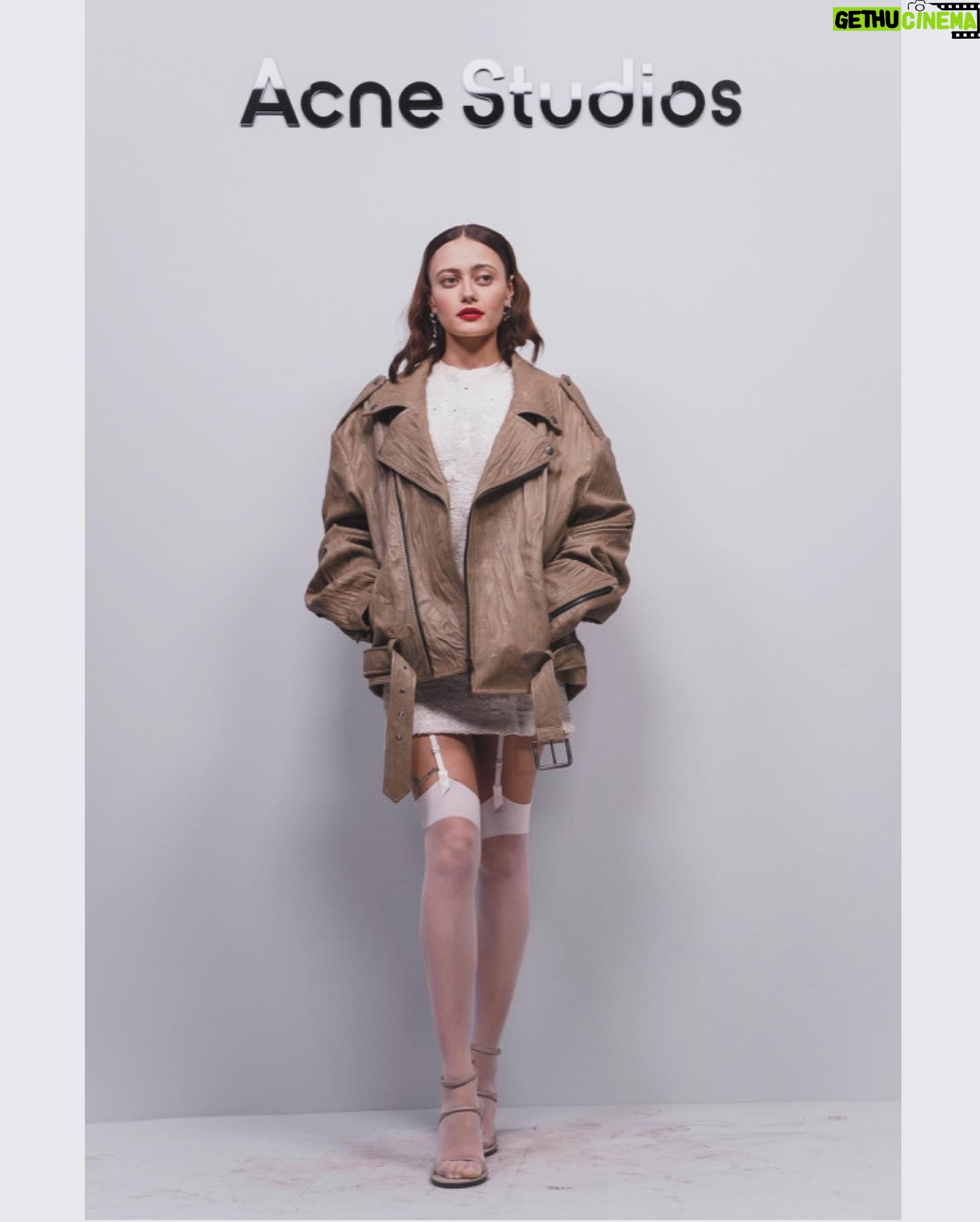 Ella Purnell Instagram - A C N E. 🎀 Styled by @sophielopez Hair by @_vascofreitas_ Makeup by @tiinaroivainen