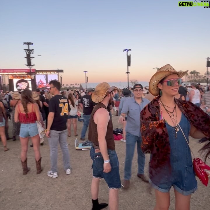 Ella Purnell Instagram - The best week with the best people 😠@stagecoach all day every day yall. My heart is so full. See ya next year. 🤠Thank you Mr @darkcrustacean for the 📸 :)