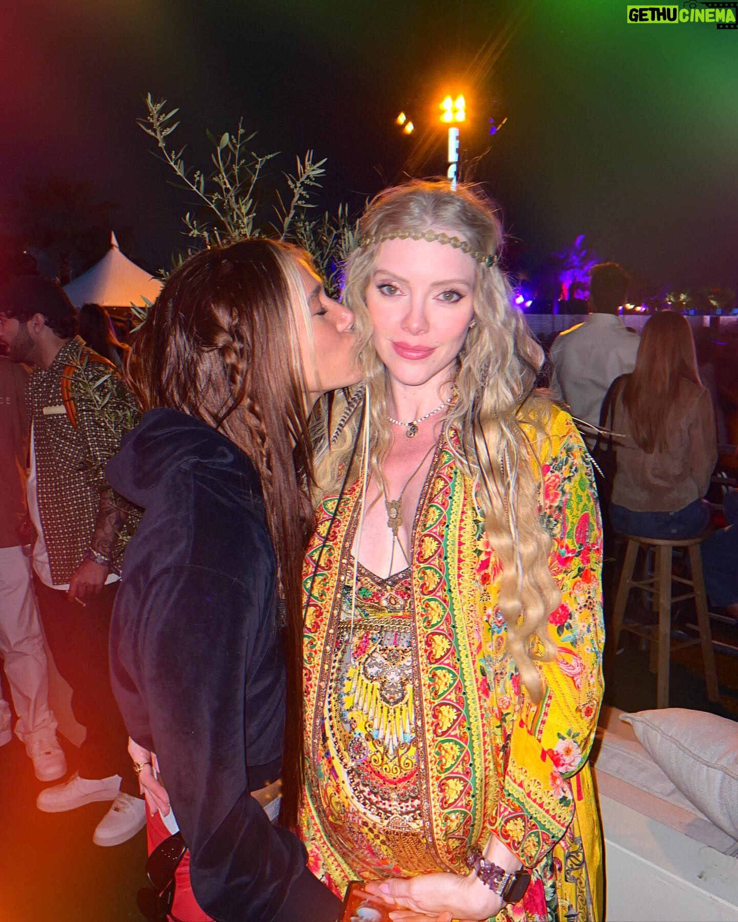 Elle Evans - 11.6K Likes - Coachella is always full of surprises! This year we went in easy chill mode, wholesome family style & saw only a few of our favorite acts & favorite friends & enjoyed every moment! Thankful for my smokin hot headliner of a husband for one last frolic on my favorite playground before our next baby is born 🤍 None of this would have been possible without our network of crew & connections & we are so grateful to you all!! You know who you are 🌈🎡🏜️🤘 (swipe to the end for a bit of the bedtime wholesomeness) #coachella