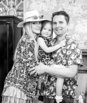 Elle Evans Instagram - Young, Wild, & THREE ❤️‍🔥
🦁🙈🐯🦋🐆🦓🐘🦒🦜