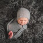 Elle Fowler Instagram - He looks like a baby bird lol 😂 Those little feet though!