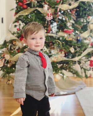 Elle Fowler Instagram - 🎄😭👼🏻