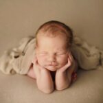 Elle Fowler Instagram – My littlest squish at 7 days new. Thank you @yvettesphotos for taking such perfect pictures 😭