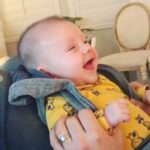 Elle Fowler Instagram - Daddy making little laugh with fake sneezes lolol