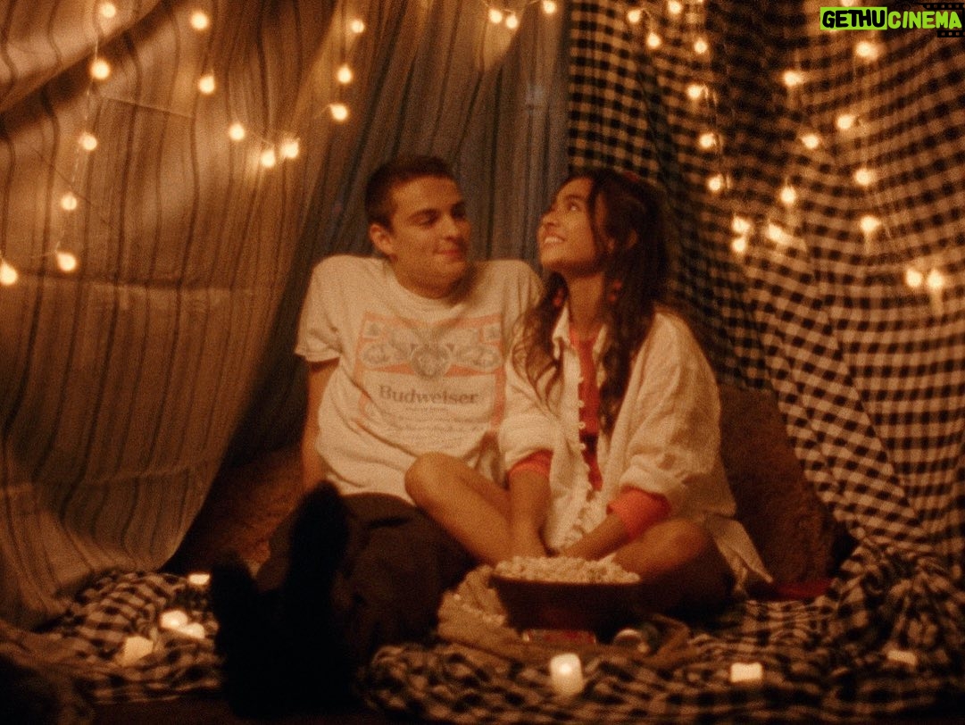 Elle Mills - 27.4K Likes - my little queer teen romance REPLY is finally out in the world — watch it now only on @creatorplus :’)