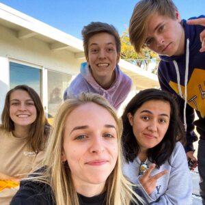 Elle Mills Instagram - 