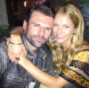 Ellen Hollman Instagram - Birthday kiss for my honnybunny @stephendunlevy 😘 

I truly can’t imagine a world without you my love…you never cease to amaze us with your kindness, endless patience, staggering perseverance and your ability to elevate everyone you meet…The world does not deserve you but we are honored to have you in our lives my sweet.  Cheers to another trip around the sun!!! 🥳