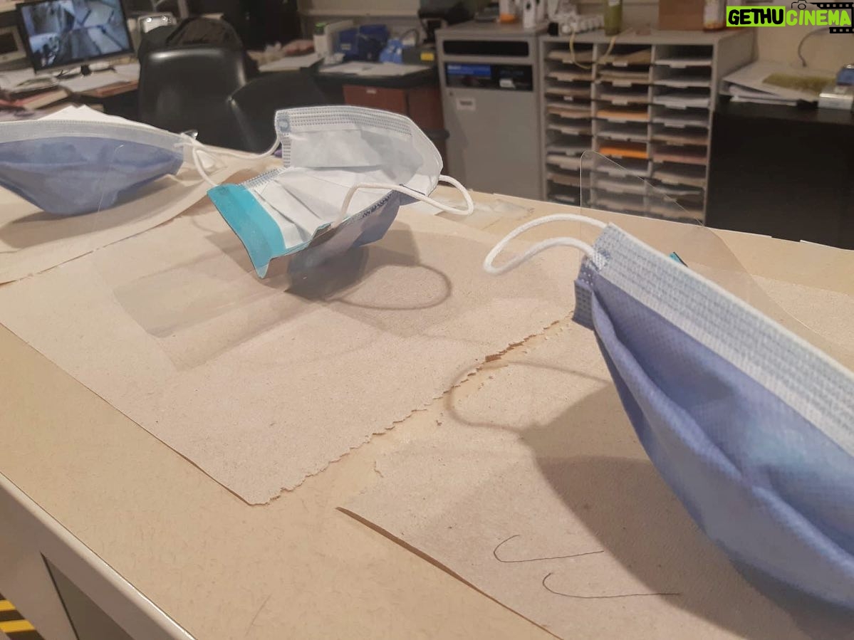 Ellen Wong - 2.2K Likes - Please help! My sister is a nurse in Toronto that has been working in the Covid ICU. Her team is being forced to reuse regular surgical masks - only 2 masks per 12 hour shift. This is endangering their lives! They are also asked to refrain from using the essential N95 masks due to shortage. Without the proper PPE, healthcare workers cannot provide care for those in need. @justinpjtrudeau @fordnationdougford @johntory When can we expect supplies for our healthcare workers? The shortages include N95 masks, gowns, gloves, face shields and even scrubs.
Despite being under-equipped and without protection, healthcare professionals are STILL SHOWING UP everyday and putting their lives and their families at risk. They are real life heroes! From my 💙, thank you to all the healthcare practitioners and to anyone on the frontline. Thank you for your daily sacrifices so that we can stay healthy and safe. Your work is appreciated. A massive thank you, thank you, THANK YOU! Please repost!
#stayhome #plankthecurve #flattenthecurve #physicalisolation
