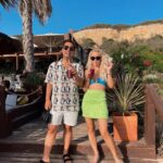 Ellen Bergström Instagram - Rätt skönt miljöombyte ändå, från spackling och damm till sol och surf ❤️