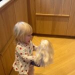 Ellen Bergström Instagram – Julledigheten har satt sina spår (PS hon gjorde inte illa sig utan ställde sig upp direkt och fortsatte dansa🤣)