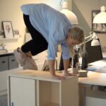 Ellen Bergström Instagram - Betald reklam för @aj_produkter - det kan gå vilt till på kontoret, därför är det viktigt att ha bra grejer som håller vad de lovar! Att köpa saker som går sönder snabbt skapar bara problem och irritation, men AJ Produkter är inte slit och släng - det kan du lita på. @aj_produkter #ajprodukter #bragrejer