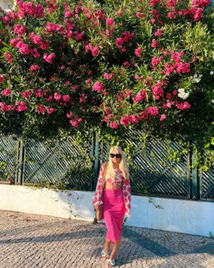 Ellen Bergström Instagram - Vilken fantastisk vecka vi haft 🩷🧡 Tack Lissabon och tack @danielparis och @shiva_shafaghi ❤️💃