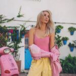 Ellen Bergström Instagram - Evolution…… 💥duduudduduu💥🍬🪀🥎🛼.. 34 years old 🩷!! Weho!