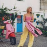 Ellen Bergström Instagram - Evolution…… 💥duduudduduu💥🍬🪀🥎🛼.. 34 years old 🩷!! Weho!