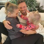 Ellen Bergström Instagram - Min lilla familj 🙈❤️ Lätt att ta en bild på en 1,5-åring.. 😅