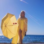 Ellen Bergström Instagram – Betald reklam för @pepsimaxsverige – ville bara med dessa jättetråkiga bilder från ett soligt Marbella säga att Pepsi MAX Lemon är riktigt god 😎🍋
