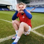 Ellen White Instagram - Ellen White 🤝 SD Football. A great day spent balling in the new adidas Predator boots. Did you guess correctly?👀 #SDFootball #EllenWhite #Baller #GoalsGoalsGoals