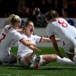 Ellen White Instagram - Where do I even start 😅 I don’t think any words can describe how I am feeling right now! 100 caps & breaking the record! I have always idolised the legend that is @kellyjsmith 🥰 I literally couldn’t love this team and our fans anymore! Thank you ❤️ #lionesses 📸 @pappasnappa