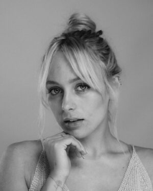 Ellery Sprayberry Instagram - New headshots by the very talented @annasokol ❤️