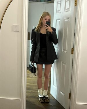 Ellie Bamber Instagram - send me the location