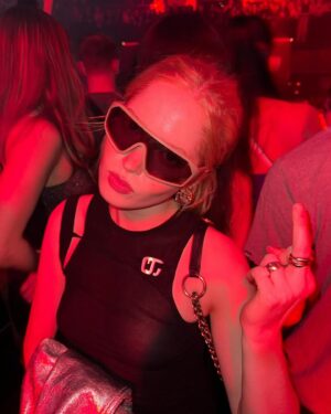 Ellie Bamber Instagram - send me the location
