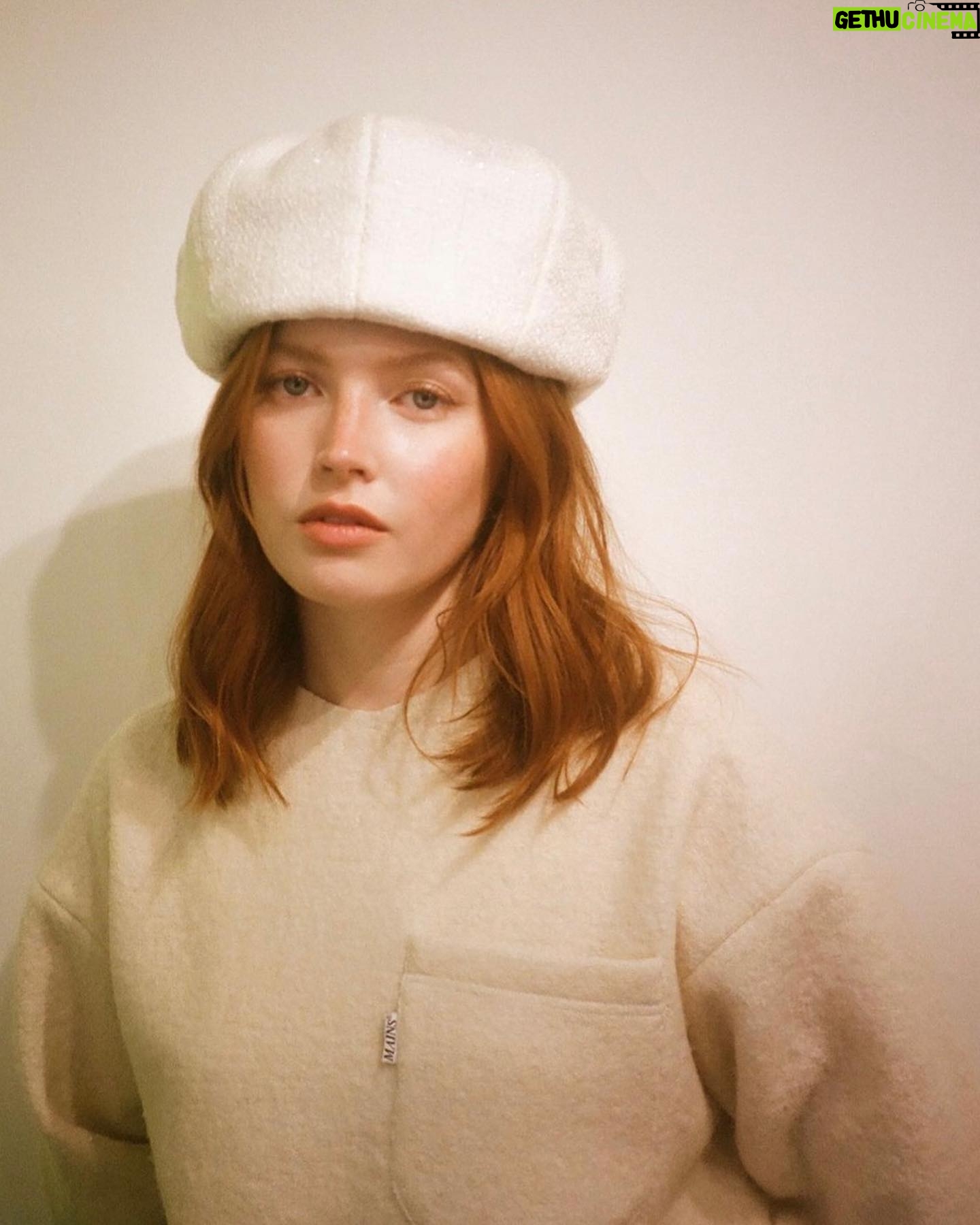Ellie Bamber Instagram - couple snippets of summer