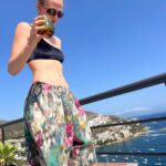 Ellie Bamber Instagram - never enough factor 50 🌞