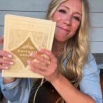 Ellie Holcomb Instagram - Thanks for joining me live as I told some of the story of Fighting Words, expanded edition! All the née Psalms I added to this edition have SONGS to go with them , so you can bury some treasure and light in your heart! My prayer as you hold onto God‘s promises with me, is that we would all grow incandescent with hope!!!! Link in bio to order vinyl and this new book! Thx for tuning in and singing along !