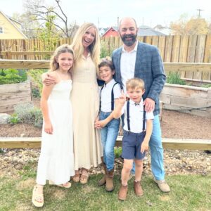 Ellie Holcomb Instagram - Easter is the most beautiful story I know. It’s the one where Love beats death, and makes a way for us all to come back home. 🤍 Jesus is risen! He’s risen indeed. It was a gift to celebrate it all in sunshine with people I love. Also, don’t miss Riv’s peace sign . ✌🏼🤍