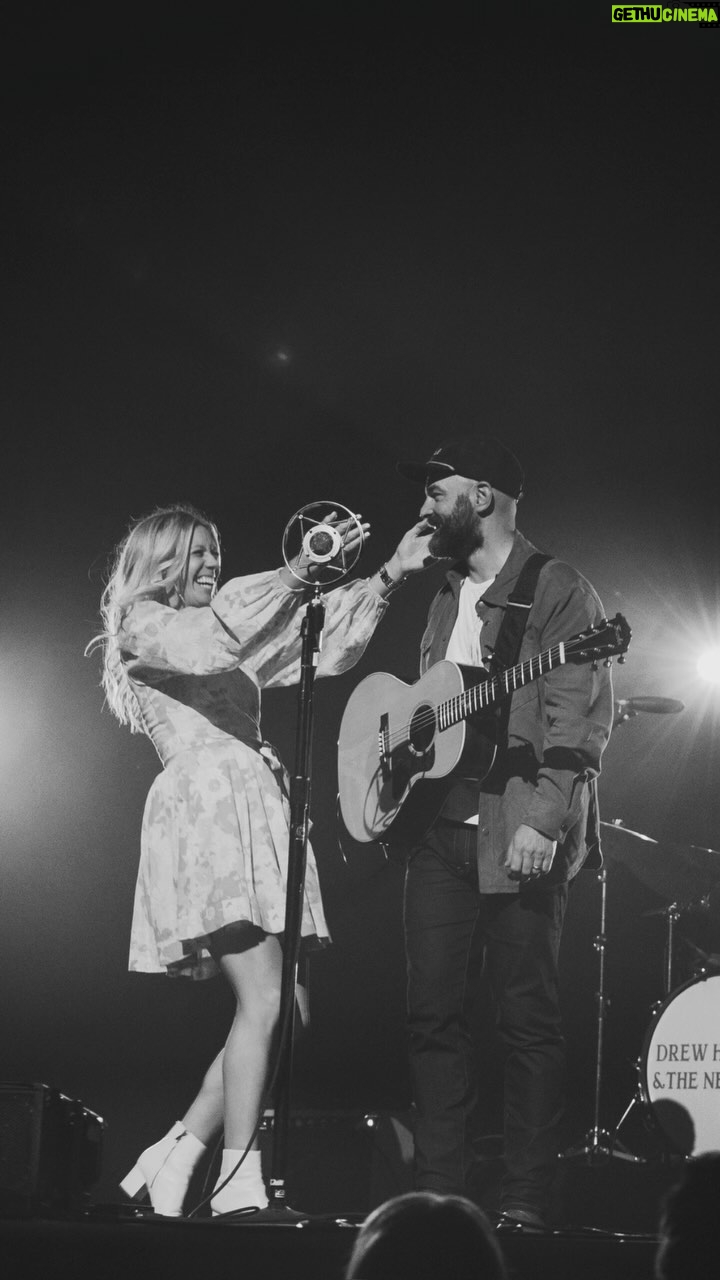 Ellie Holcomb Instagram - JUST now posting about @drewholcombmusic’s two @ryman shows because life in May is crazy (last weekend alone , we had a spring concert at the kids school, two soccer games, 3 dance recitals, 2 Ryman shows, a birthday party!!) , and I chose to just be present the whole weekend and this week with he and my kids , and I have NO regrets about this decision. : ) The shows were absolutely incredible , Drew and his band are just absolute stars @nate_dugger @richiebrins @billamazing @millerkeys , and I am a massive fan of what they do! You can see me and the kids jamming out side stage in a LOT of these videos ! Thankful for our crew as well @sethtalley @s.grantparker @jacthompsonmusic @kevinlillyjr and to our entire team who manages, promotes, and handles all the behind the scenes things that have to happen to tour ! @samantha797 @steelespeakeasy @morganrcombs @chrisfairbank @karrie_tatum_ . So proud of y’all and so thankful for so many friends who came out to support and celebrate with us and for our entire team ! Thx to @donovanwoods , @abrahamalexander , & @josiahandthe for opening/being special guests ! And to @jacthompsonmusic for playing a song each night !!!! Y’all are inspiring ! The beginning of this video is me hauling from deep Franklin from our daughters dance recital to downtown nashville , getting stuck in grid lock traffic , and having to leave our minivan running on Demonbreun street for @morganrcombs to drive to the Ryman while me and the kids RAN to make it time for me to play a few songs at the end of the set on Friday night ! 😅 WILD experience running out of my clothes & into a dress that @samantha797 had ready for me and then onto stage 😂 The profile pic of this reel is me hugging Drew and saying “sorry we got here so late !!” We did the very best we could to get there on time , and the team made it all work !! Takes a village, y’all, and I am thankful for ours !!! Meanwhile , glad to have my guy home & to celebrate on Sat night 500 million streams of his music !!! Wooo!!! Also, thx to @kt.sura and @ashtinpaige for taking pics of these two epic nights !
