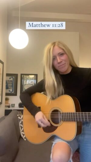 Ellie Holcomb Instagram - Helping my forgetful heart remember that no matter what burdens I am carrying for myself, or for others around me, I can always find deep rest in the One who tells me to come as I am….weary, heavy laden. Inviting you to sing alongside me this week and echo the sweet invitation to rest in the strong arms of the One who made us and knows us best.

#memorymondays #memoryverse #fightingwords #scripture #bibleverses #verseoftheday #inspiration #devotional #ellieholcomb