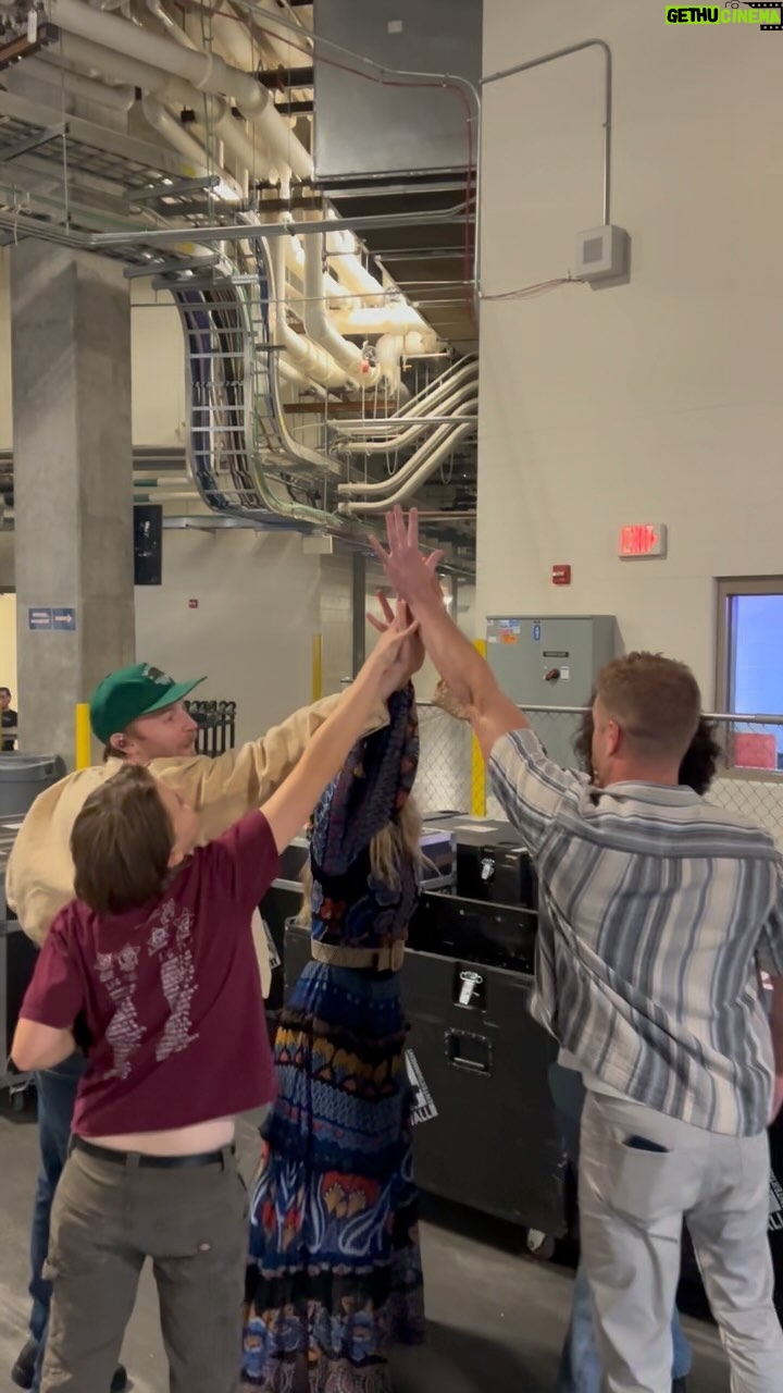 Ellie Holcomb Instagram - Had an absolute blast in Lincoln , NE opening for @lauren_daigle last night !! Lime scootered downtown, made a boatload of new friends , got to play music with my incredible band , rocked out side stage to LD’s set, and found out you could make triple stack Oreo cookies with a little bit of effort 🤍. See y’all tonight Sioux Falls, SD !!! 🩷🤍❤️💚💛🧡