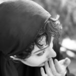 Elmira Dehghani Instagram - خطاط سه خط نوشتی،یکی را هم او خواندی و هم غیر،یکی را او خواندی و لاغیر،یکی را نه او خواندی لاغیر،گفت آن خط سوم منم