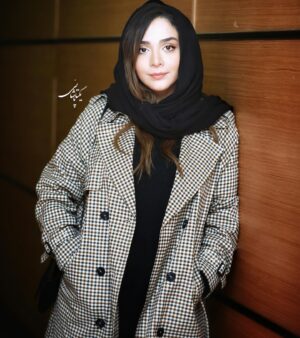 Elmira Dehghani Instagram - نشست خبری فیلم سینمایی پرویز خان به کارگردانی علی ثقفی و 
تهیه کنندگی عطا پناهی #فجر۴۲