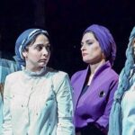 Elmira Dehghani Instagram - وقتى همه ستاره ها مرده و زنده بهت زل زدن #نيمه ى تاريك ماه #شيرين جهان زاده