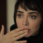 Elmira Dehghani Instagram - کُند،همچون دشنه ای زنگار بسته فرصت،از بریدگی های خون بار عصب می گذرد