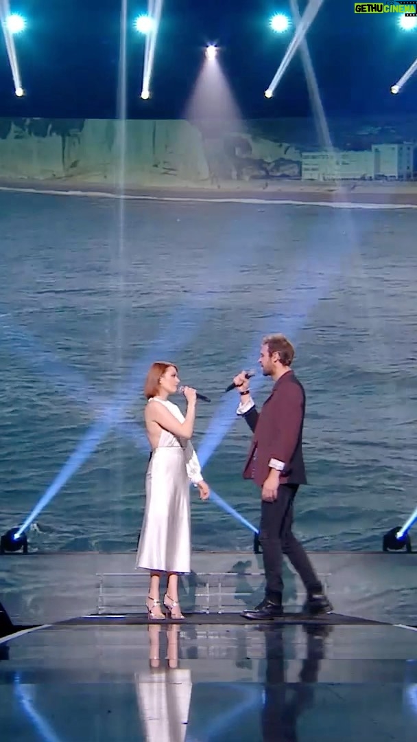 Élodie Frégé - 3.8K Likes - Cavalières, cavaliers ! C’était samedi dernier pour la première fois en live dans La chanson secrète sur @tf1 , nous déclarions #lafindubal en vous invitant à (tout envoyer) valser avec nous, un ultime pas de deux que nous souhaitons plus que jamais continuer à transformer en pas de milliers ... Ceci est une invitation.