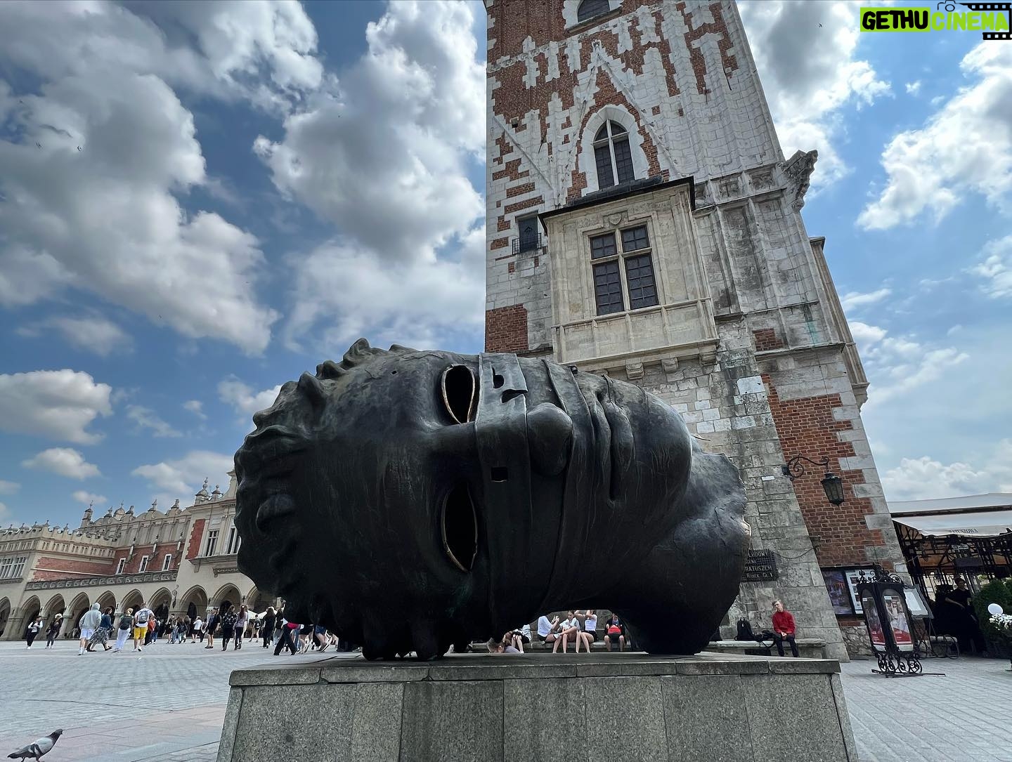 Elodie Yung Instagram - We came to Poland to present our film and fell in love with Krakow 🇵🇱 #kff63 #happyendingshortfilm #krakowfilmfestival