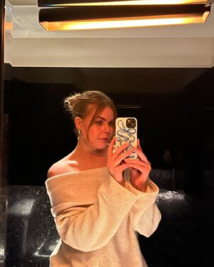 Eloise van Oranje Instagram - behind the scenes ~ photoshoot voor @viktorandrolf_fragrances !! what a dream 🤍 ik kan niet wachten om de foto’s&filmpjes te ontvangen
