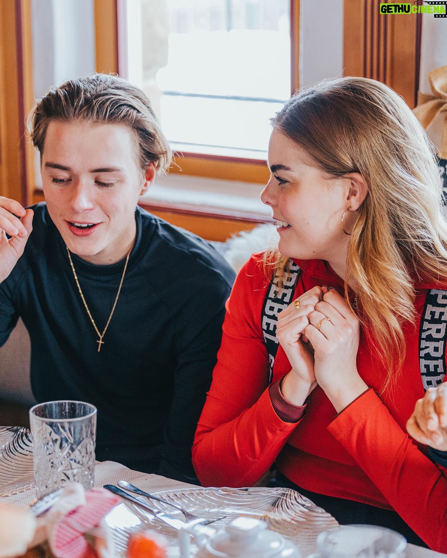 Eloise van Oranje Instagram - wat heb ik ENORM genoten van het @animo.optics tripje π€ de mensen, het gebied en de activiteiten waren PERFECT en ik ben ongelofelijk dankbaar ook een bedankje aan @reinmartens @max_de_moor voor het maken van de mooie beelden deze reis