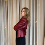 Eloise van Oranje Instagram – merry christmas iedereen! wat doen jullie deze feestdagen? in nederland of niet, met vrienden of familie, groot of klein? 🎄