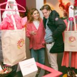 Eloise van Oranje Instagram - OMG de winkel is eindelijk open gegaan 💖💖💖 samen met thomas (en mijn moeder) hebben we @mylimalimaco opgericht, een social enterprise met als doel zo veel mogelijk geld voor goeie doelen op te halen. de eerste dagen zijn zo goed gegaan, en ik ben onwijs dankbaar voor iedereen die nu al een bijdrage heeft geleverd; kleren doneren en kopen, helpen financiëren, de hubs, liefste fotografe @loissmit._ , @loods5 en nog veel meer. jullie zijn GEWELDIG!! het is een super avontuur om aan te gaan, en ik heb nu al zo veel ervan geleerd. ik kan niet wachten om meer te delen…