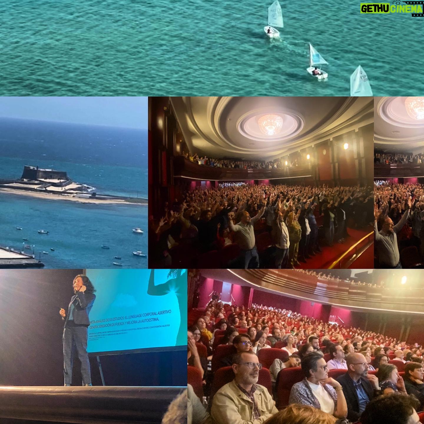 Elsa Punset Instagram - Gracias @cabildodelanzarote por invitarme a vuestras jornadas #planéate y gracias a las más de 700 personas que anoche nos acogieron con tanto afecto en esta gran isla 😊♥️#lanzarote #arrecife #juventud #tiemposextraordinarios #inteligenciaemocional #elsapunset