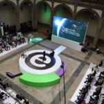 Elsa Punset Instagram - ¡México! Han sido unos días intensos y cálidos de visitas y charla en MIDE (Museo Interactivo de Economía), con su gran labor divulgativa. Gracias por la gran acogida 🙌💚 @museomide #elsapunset #mexico #conferencia #MIDE