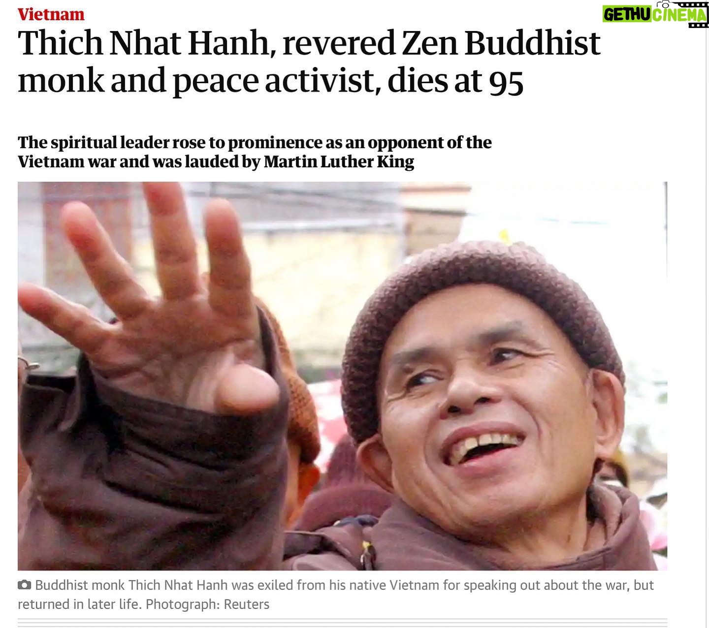Elsa Punset - 1.3K Likes - Ha muerto a los 95 años Thich Nhat Hanh, el gran maestro budista que decía que los humanos deberíamos “caminar como si besásemos la Tierra.” Una imagen magnífica que necesitamos más que nunca