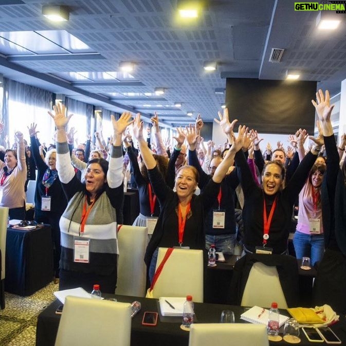 Elsa Punset - 1.3K Likes - Gracias por dejarme sumarme a vuestra alegría y entusiasmo! Jornadas de la Cruz Roja en Granada. Noviembre 2022.
#elsapunset #inteligenciaemocional #conferencia #cruzroja #encuentros