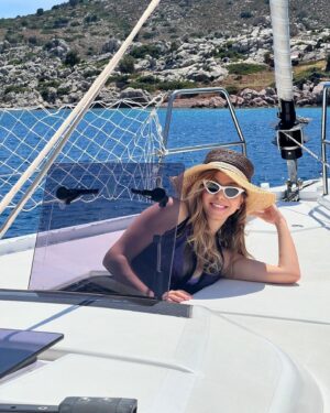 Elvan Dişli Instagram - En sevdiğim mavi 💙🫶🏻
En sevdiğim ay ♊️
En güzel seri 🌊🩵