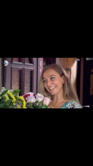 Elvan Dişli Instagram - Canım Pınarım , deli Pınarım 
Elvan’da hiç tatmadığım duyguları yaşattın bana
İyi ki sen.. 
5 yıldır 145 bölümdür güle oynaya , bağıra bağıra ve tabi ki ağlaya ağlaya yaşadık beraber.. Seni çok seviyorum zırdeli 🙂🙃